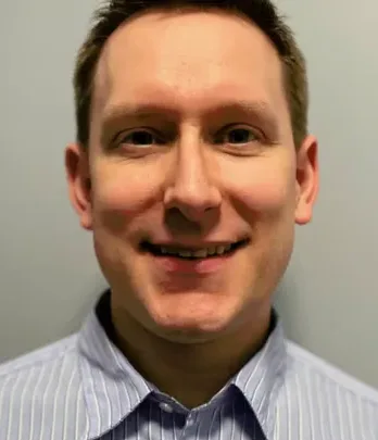 Website Headshot (407 x 495 px) (2)