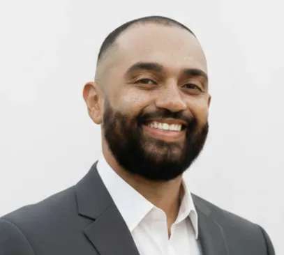 Website Headshot (407 x 495 px) (9)